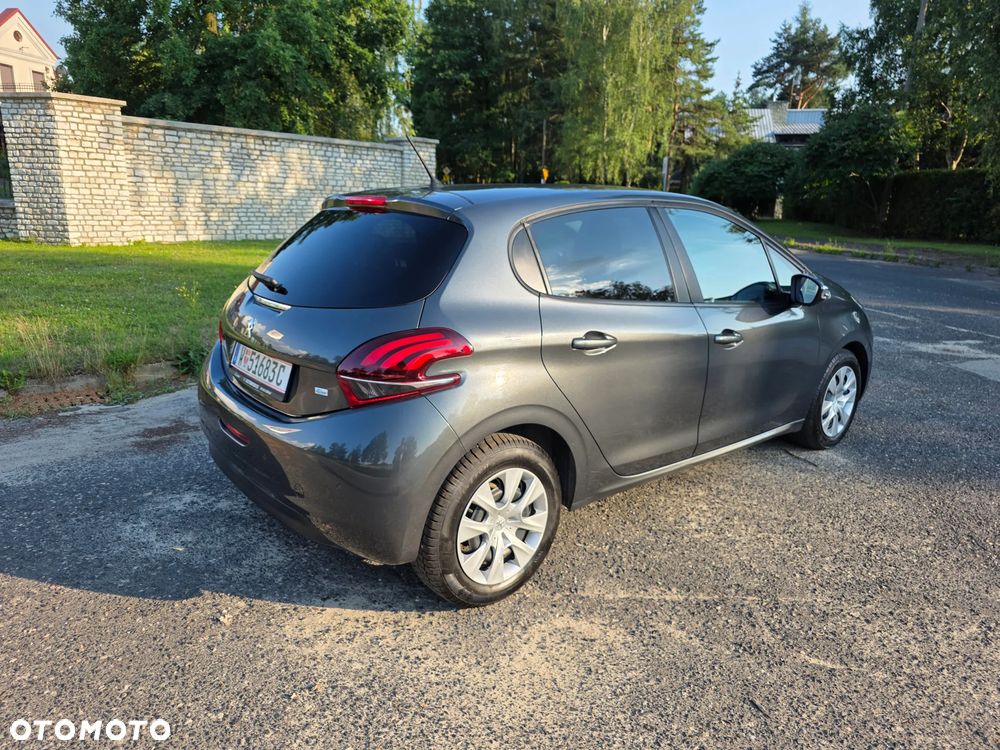 Peugeot 208 PureTech 82 Urban Move - 28