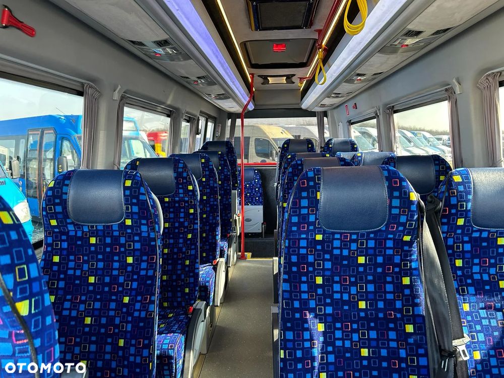 Mercedes-Benz Sprinter 519 - 9