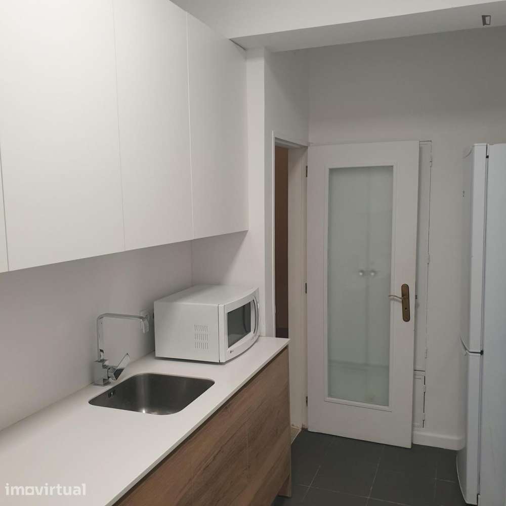 Quarto - localizado em Cedofeita Porto - Grande imagem: 3/8