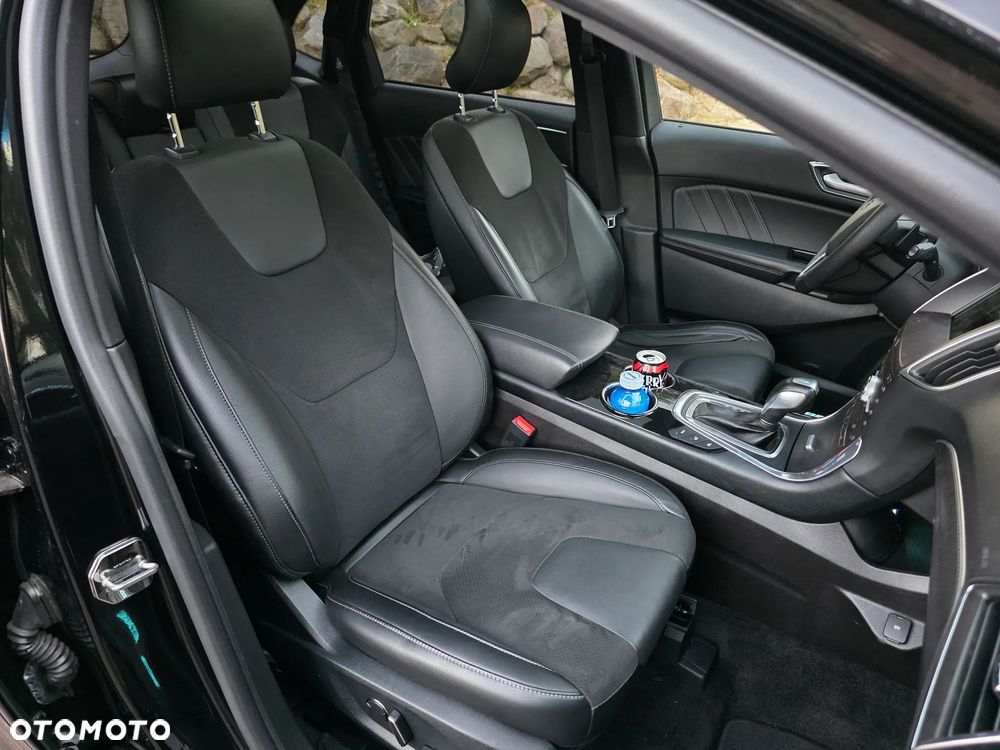 Ford Edge 2.0 TDCi Twin-Turbo 4WD ST-Line - 12