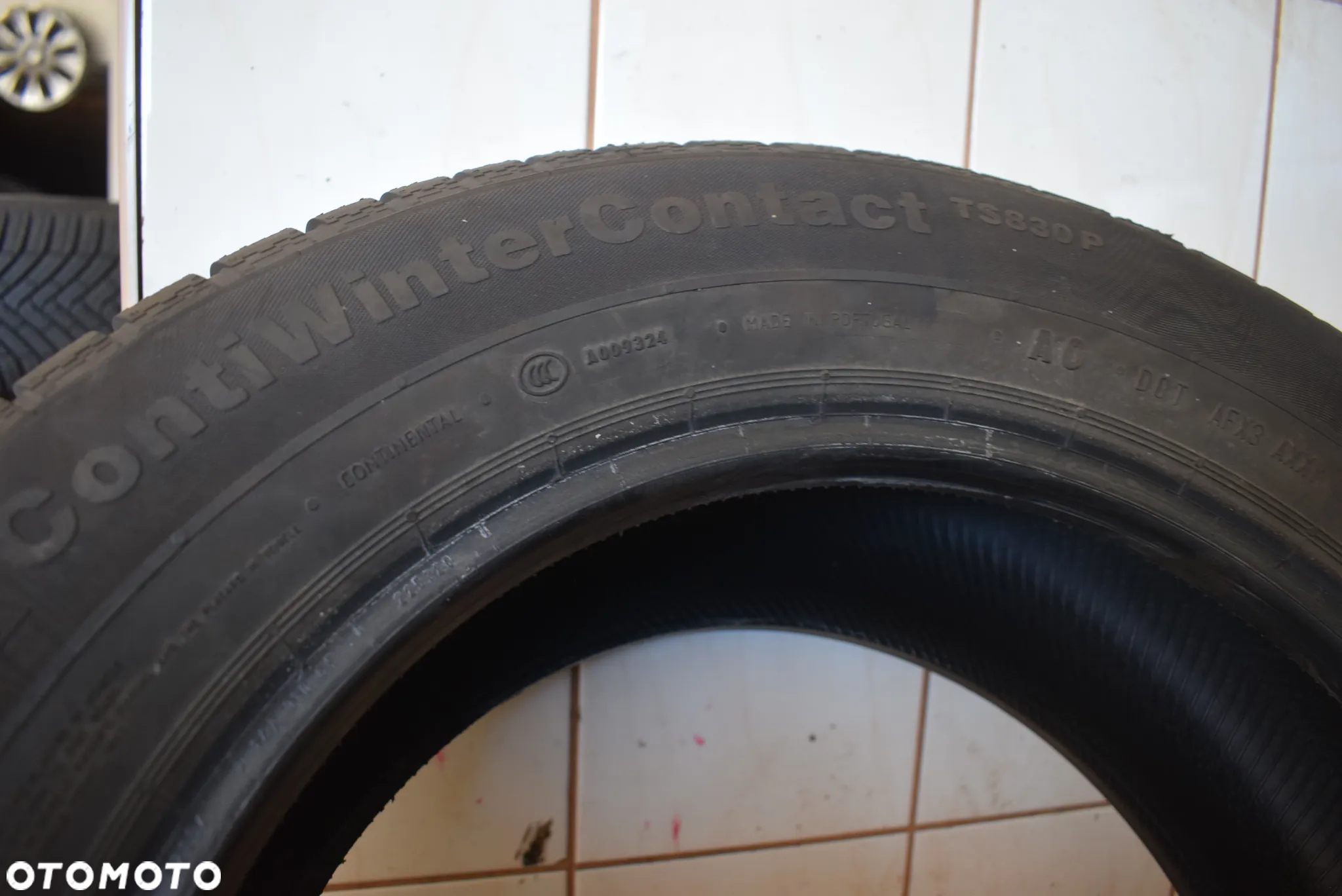 R16 225/60 Continental ContiWinterContact TS830P 9mm Cena za komplet - 8