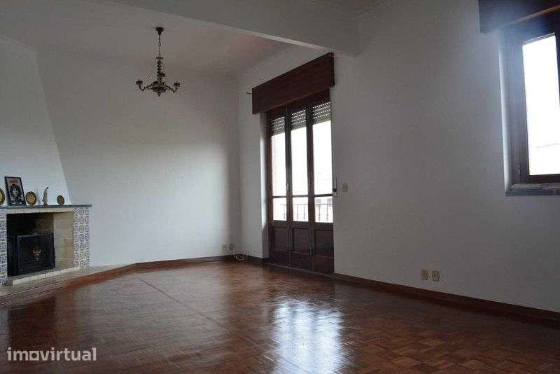 Aluga-se 1º andar apartamento em moradia - Grande imagem: 5/12
