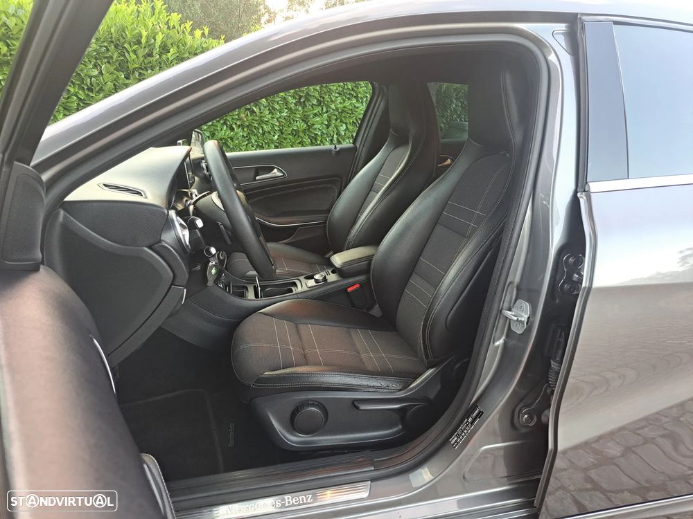 Mercedes-Benz A 180 7G-DCT Urban - 15