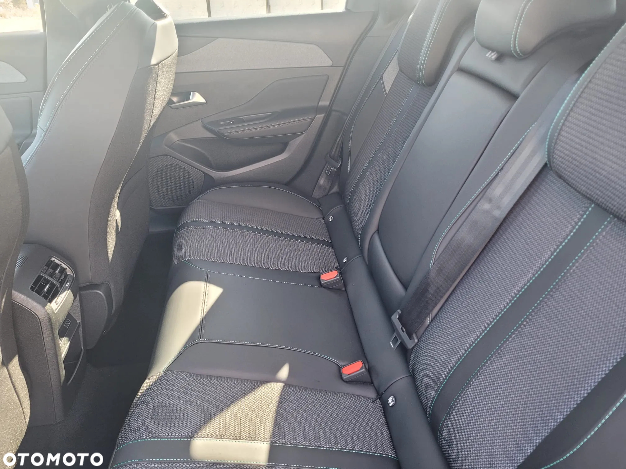 Peugeot 308 1.5 BlueHDi Allure S&S EAT8 - 11