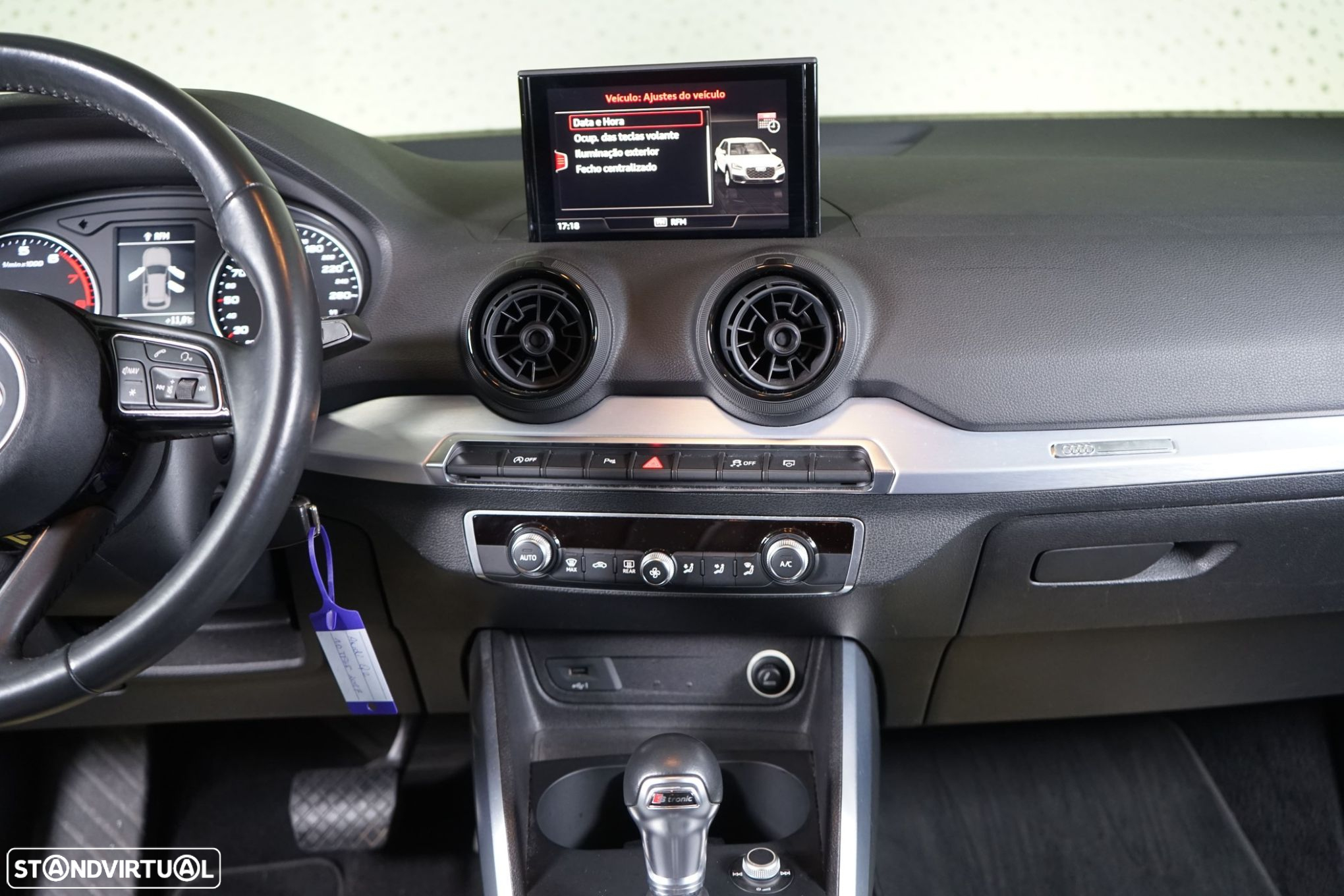 Audi Q2 1.0 TFSI Design S tronic - 38