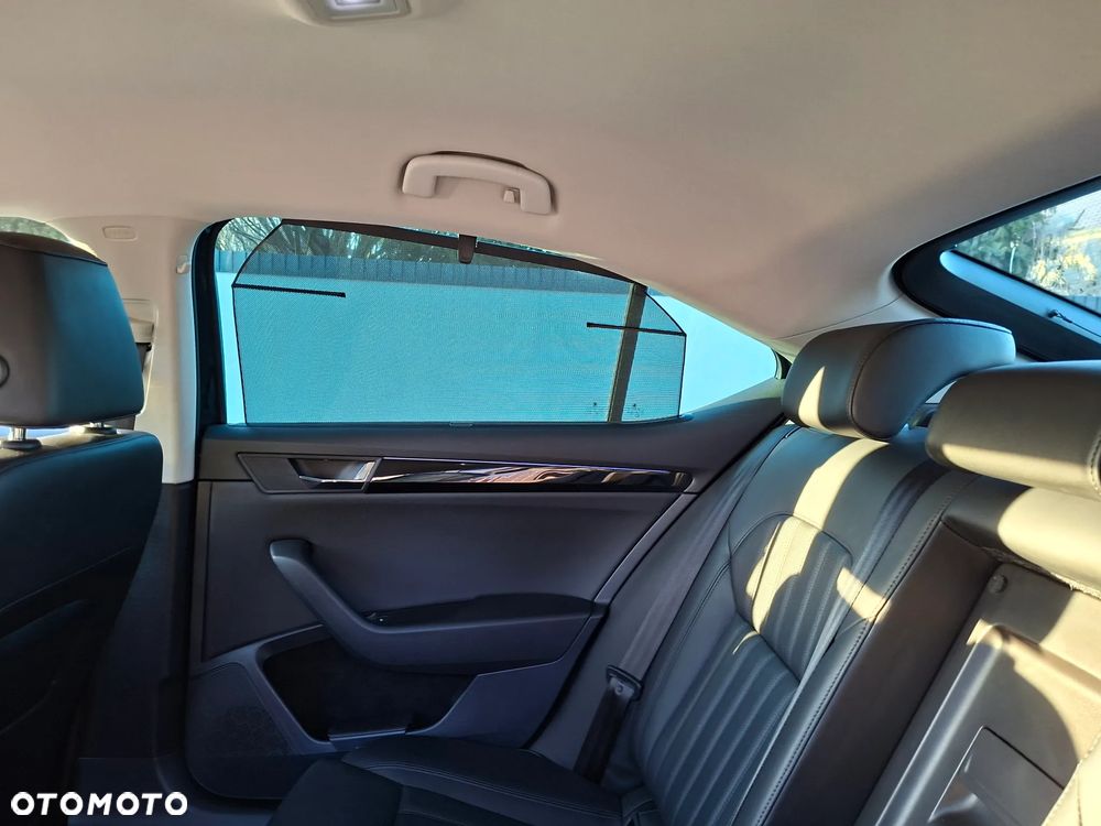 Skoda Superb 2.0 TDI L&K DSG - 20