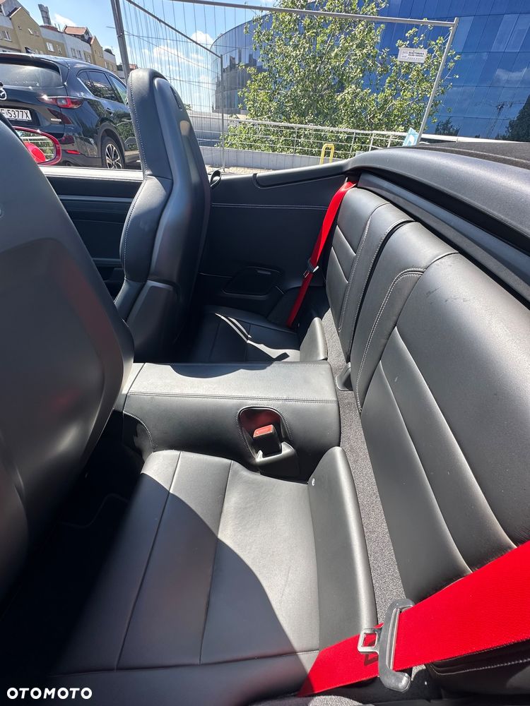 Porsche 911 Carrera 4S - 40