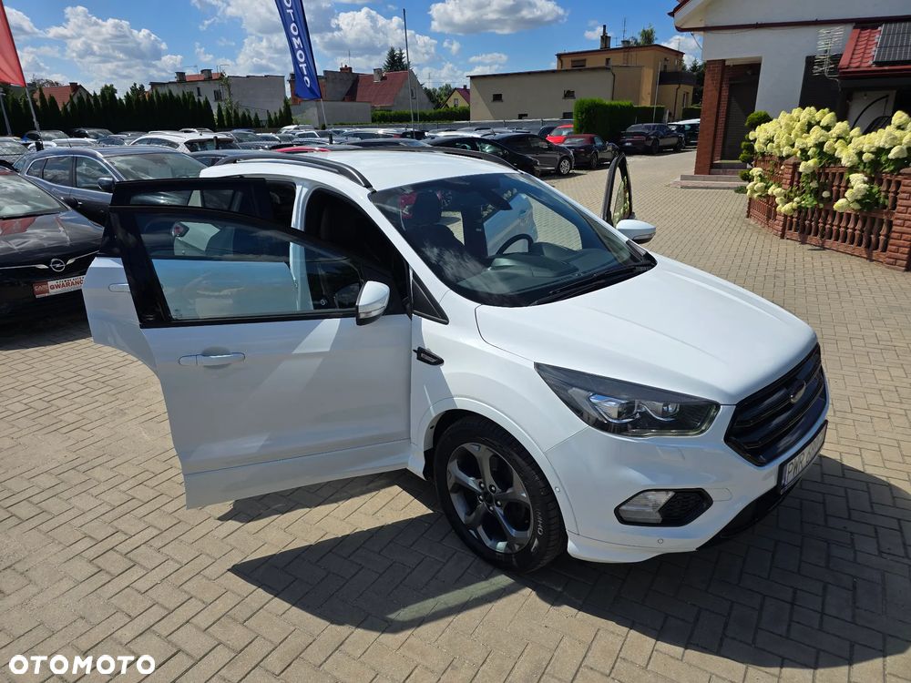 Ford Kuga - 36