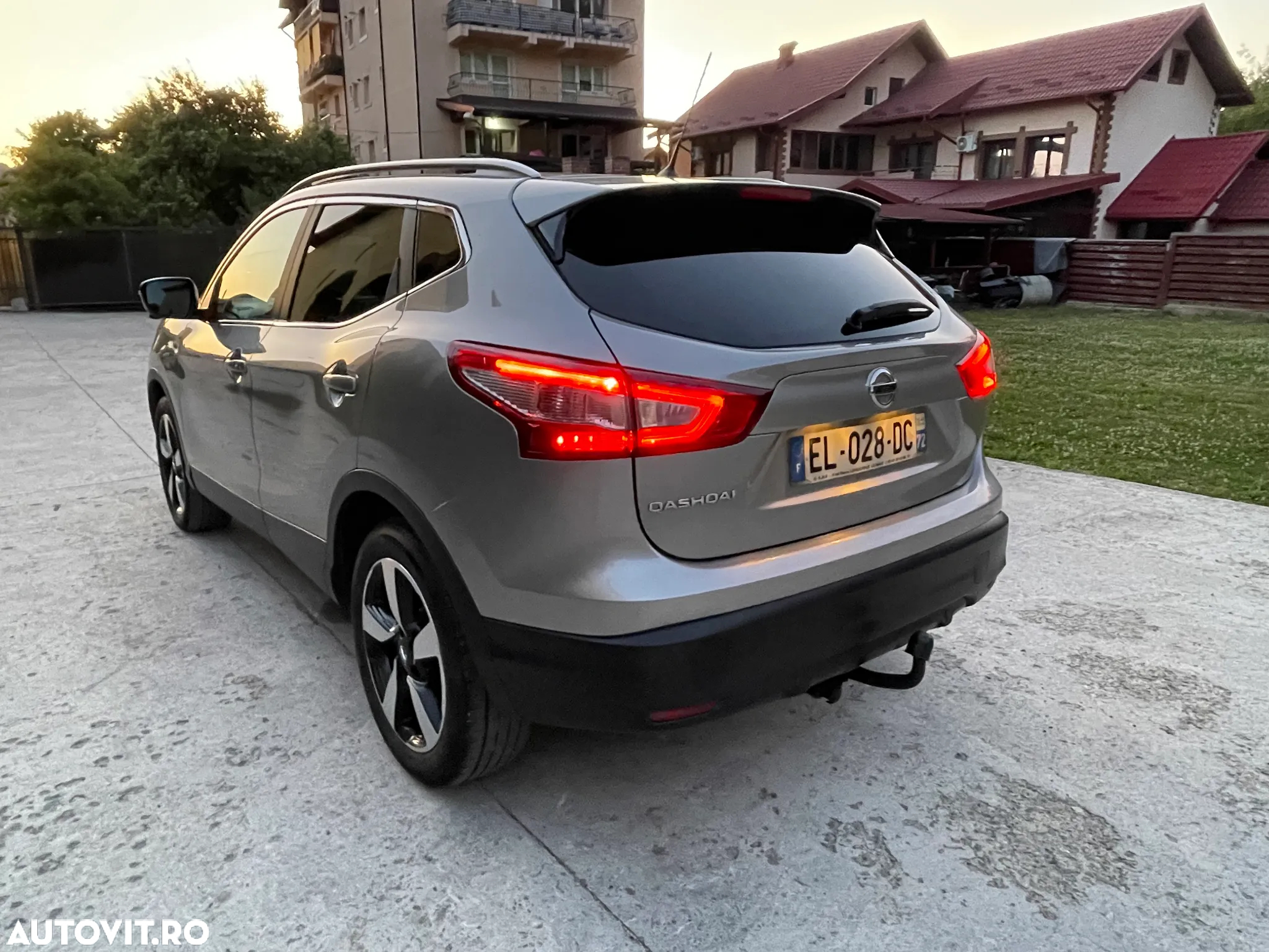 Nissan Qashqai 1.6 DCI Start/Stop X-TRONIC Tekna - 8