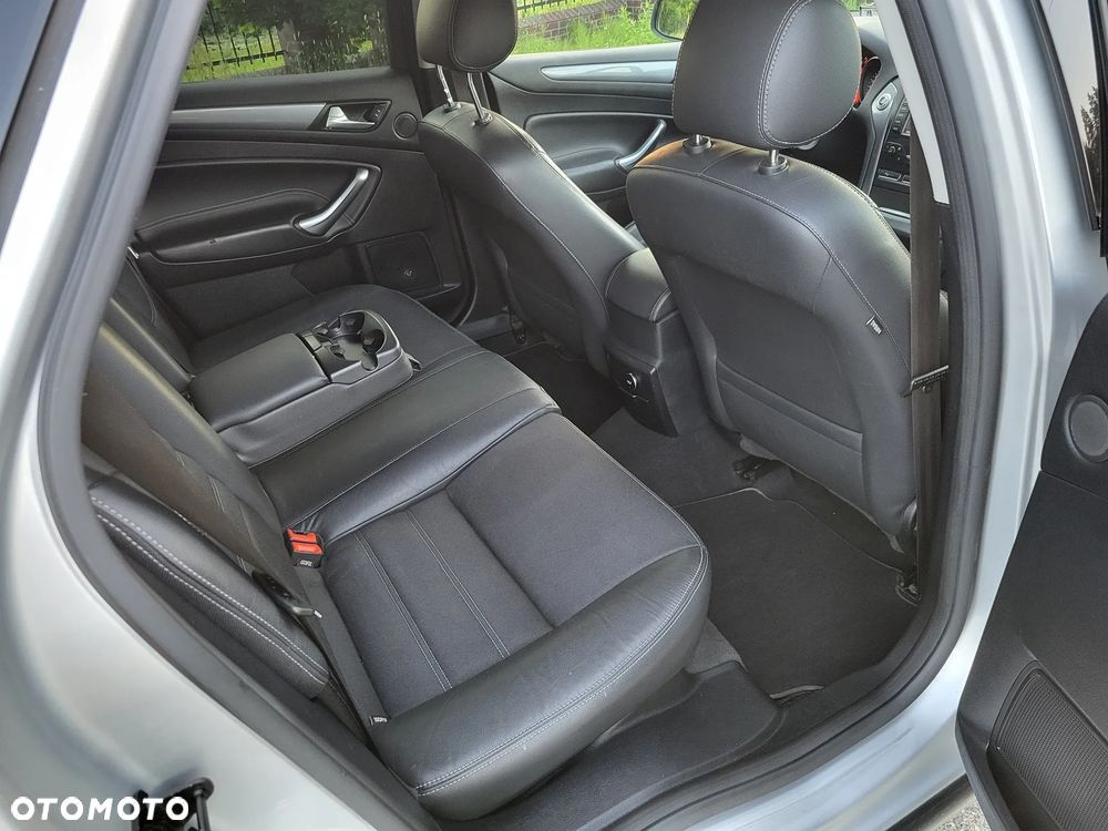 Ford Mondeo - 17