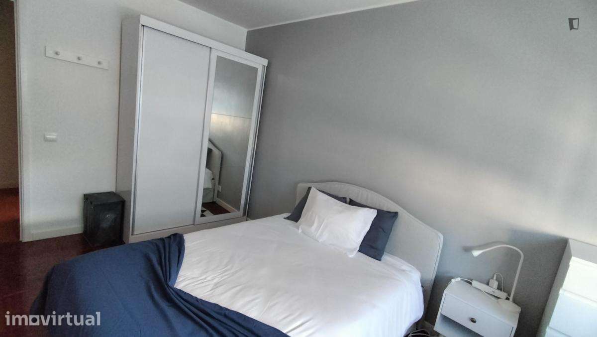 Quarto - localizado em Carcavelos Lisbon - Grande imagem: 3/7