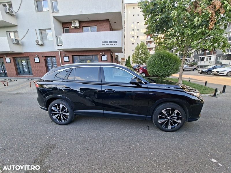 MG HS 1.5 T-GDi 7DCT Exclusive - 4
