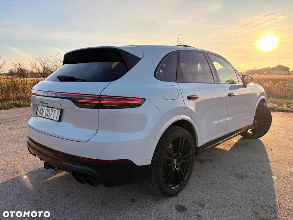 Porsche Cayenne E-Hybrid - 9