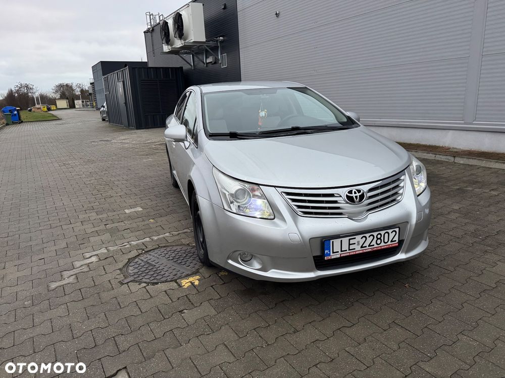 Toyota Avensis 2.0 D-4D - 1