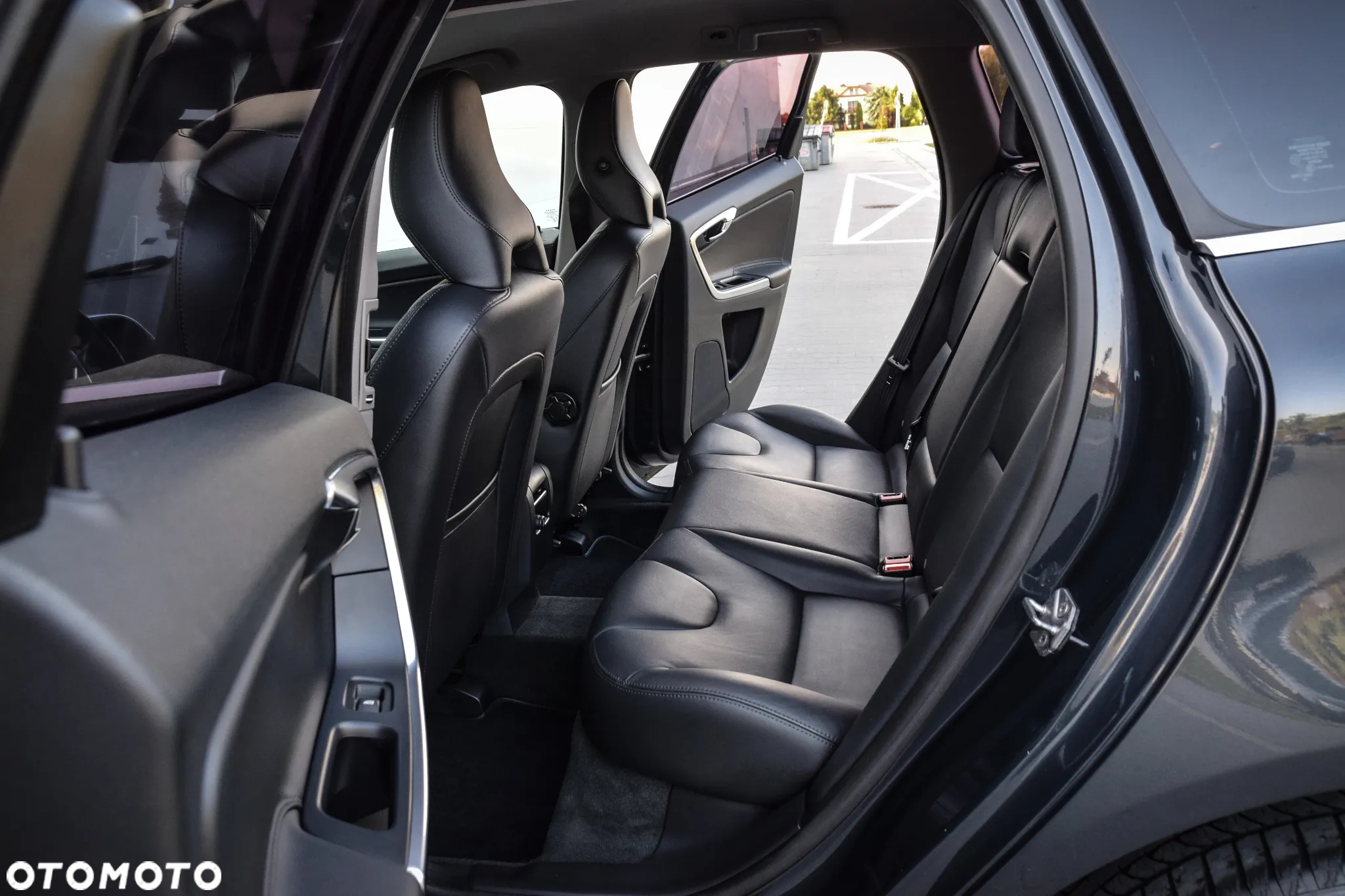 Volvo XC 60 D4 Geartronic Summum - 19