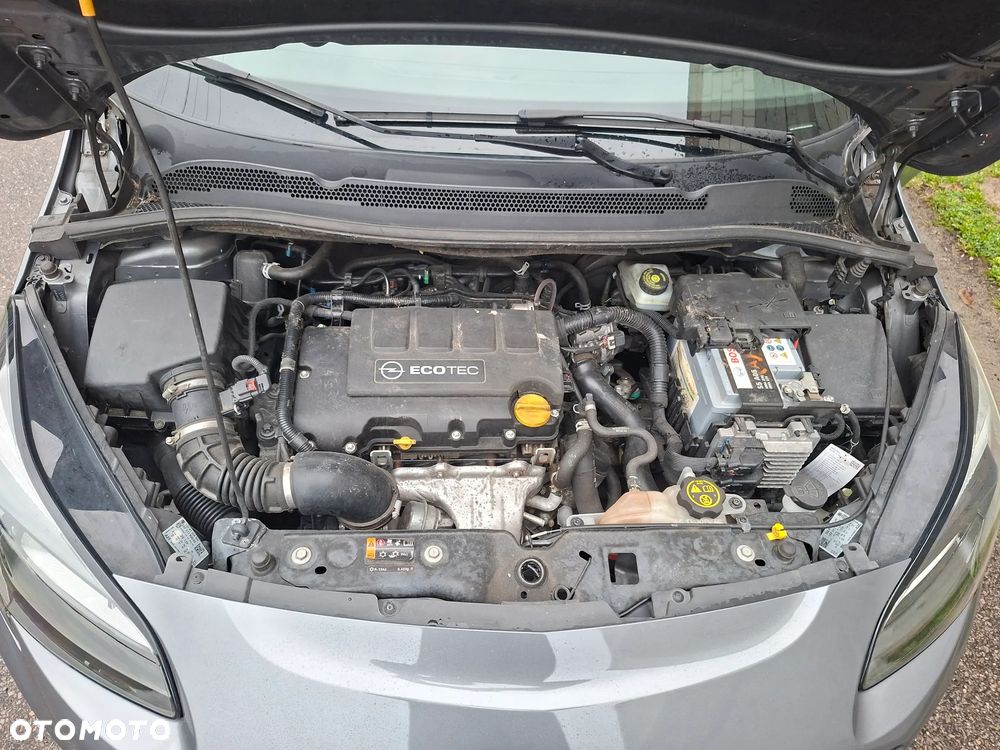 Opel Corsa 1.4 16V Edition 150 - 13