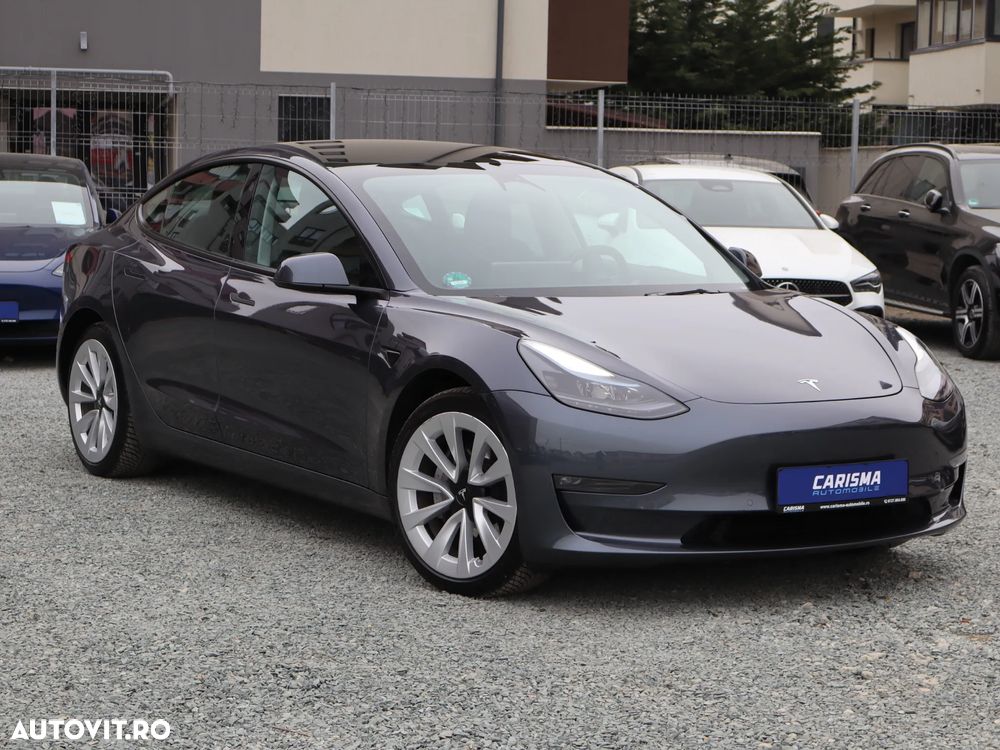 Tesla Model 3 AWD Long Range - 1