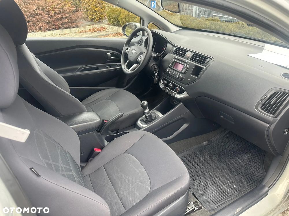Kia Rio 1.2 Edition 7 - 9
