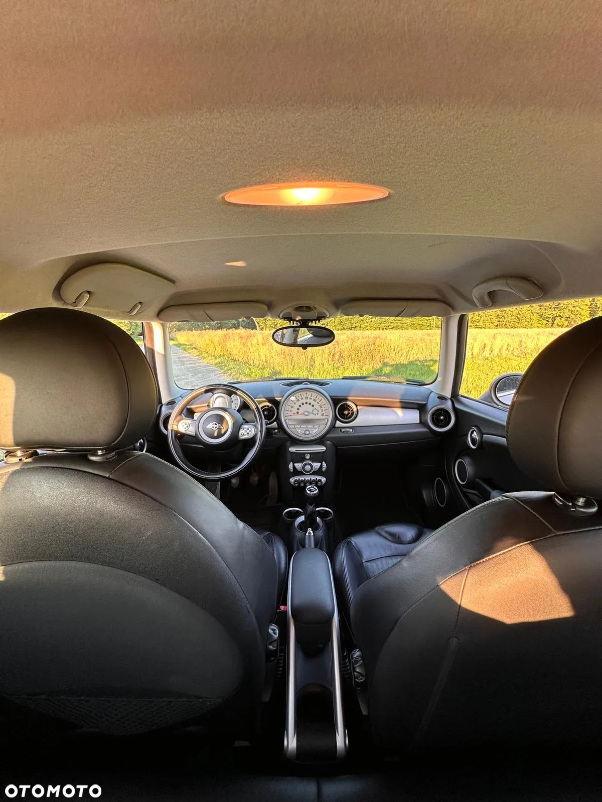 MINI Cooper Standard - 12
