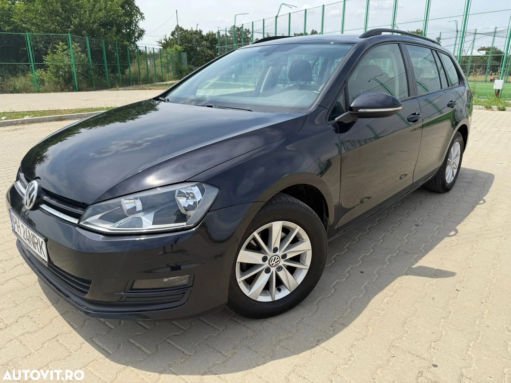 Volkswagen Golf 1.6 TDI BlueMotion Technology Comfortline - 2