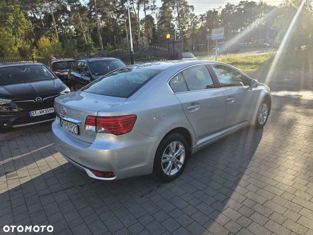 Toyota Avensis 2012 photo 3