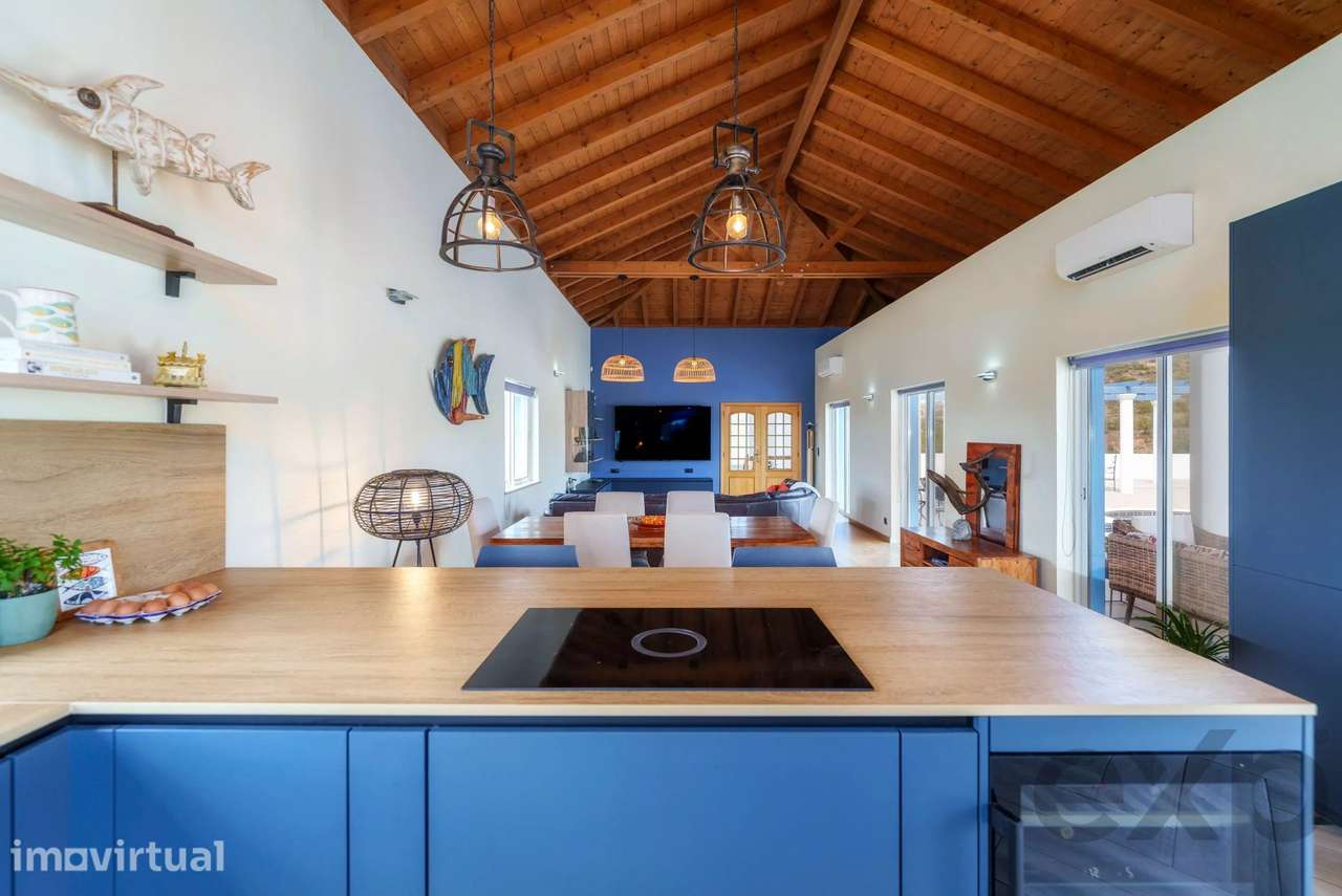 Vila de campo renovada com 5 quartos, piscina, vistas panorâmicas, 2 h - Grande imagem: 3/60