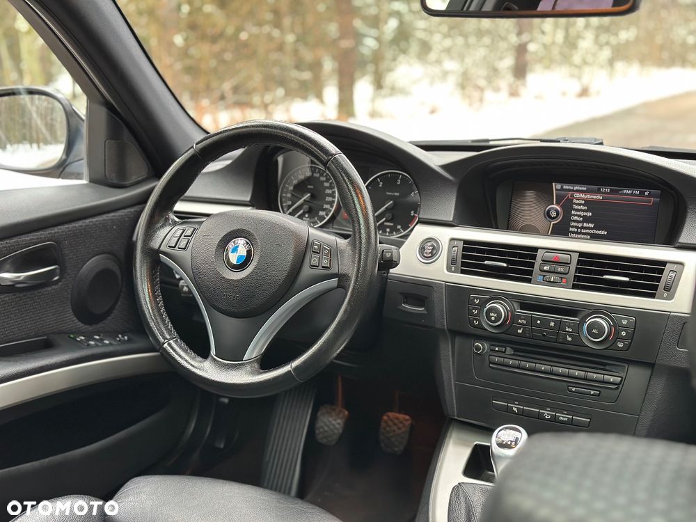 BMW Seria 3 320d xDrive - 21