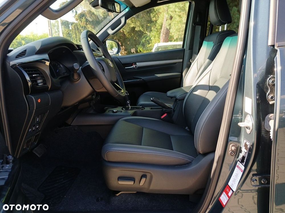 Toyota Hilux 2.8 D-4D mHEV Double Cab Invincible 4x4 - 12