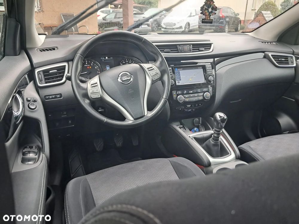Nissan Qashqai 1.2 DIG-T N-Vision EU6 - 10