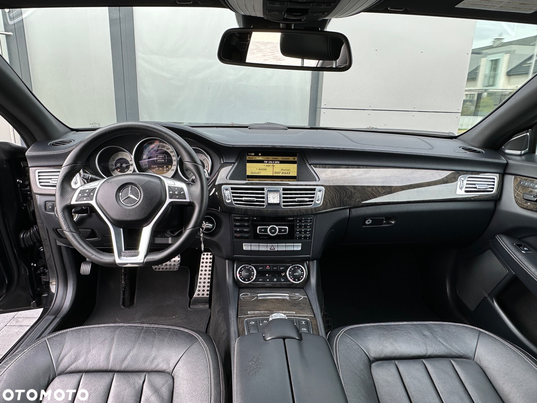 Mercedes-Benz CLS 350 CDI 4-Matic BlueEff - 27