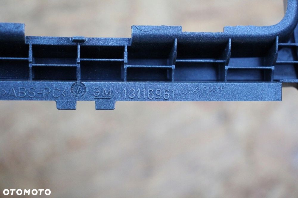 Ramka mieszka zamiany biegów OPEL ASTRA H 13116961 srebrna - 3