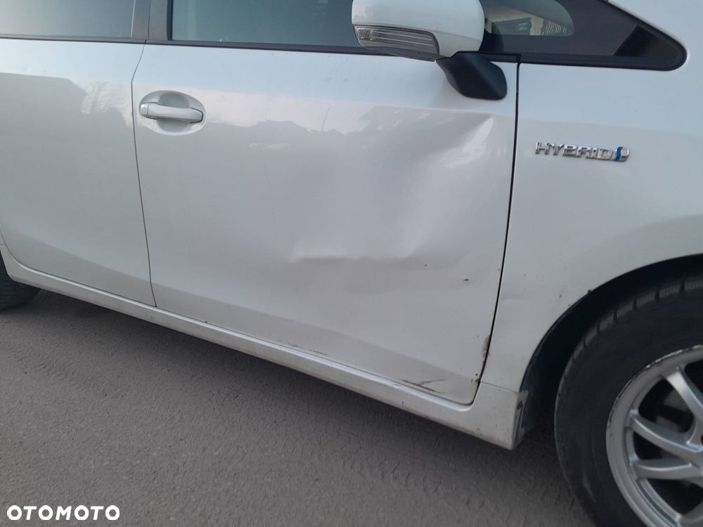 Toyota Prius+ (Hybrid) Comfort - 4