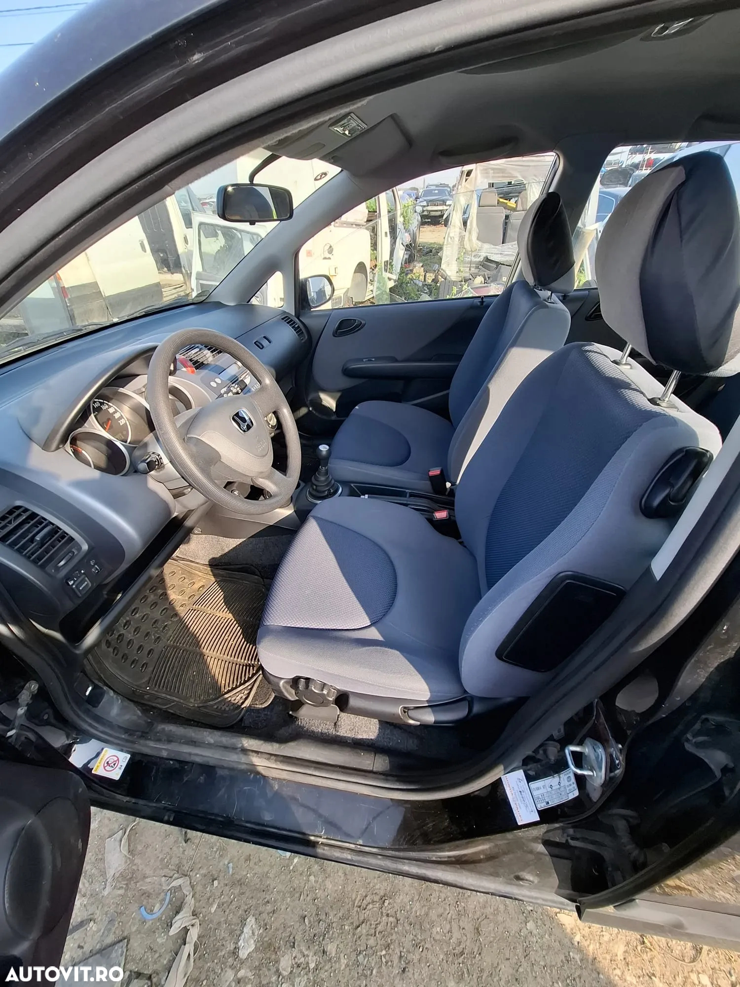 Dezmembrez Honda Jazz - 4
