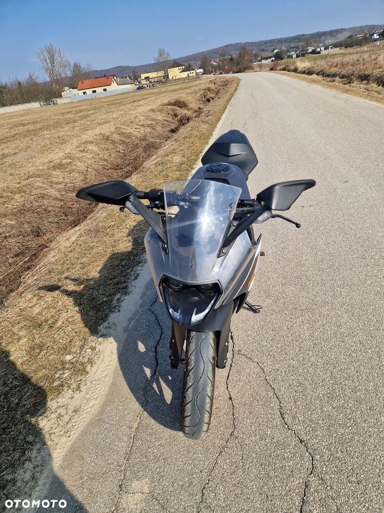 KTM RC 125 - 6