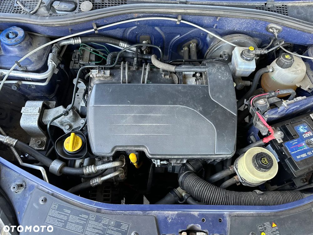 Dacia Sandero - 32