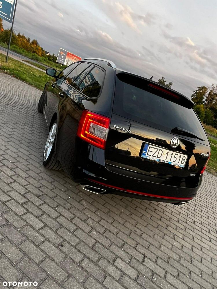 Skoda Octavia Combi 2.0 TDI RS - 13