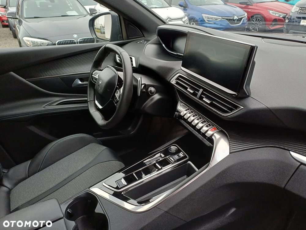 Peugeot 3008 1.2 PureTech mHEV Allure Pack S&S e-DCS6 - 11