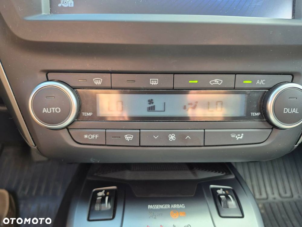 Toyota Avensis 1.8 Prestige - 26
