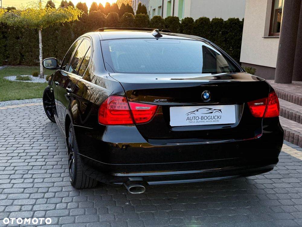 BMW Seria 3 320d xDrive DPF - 10