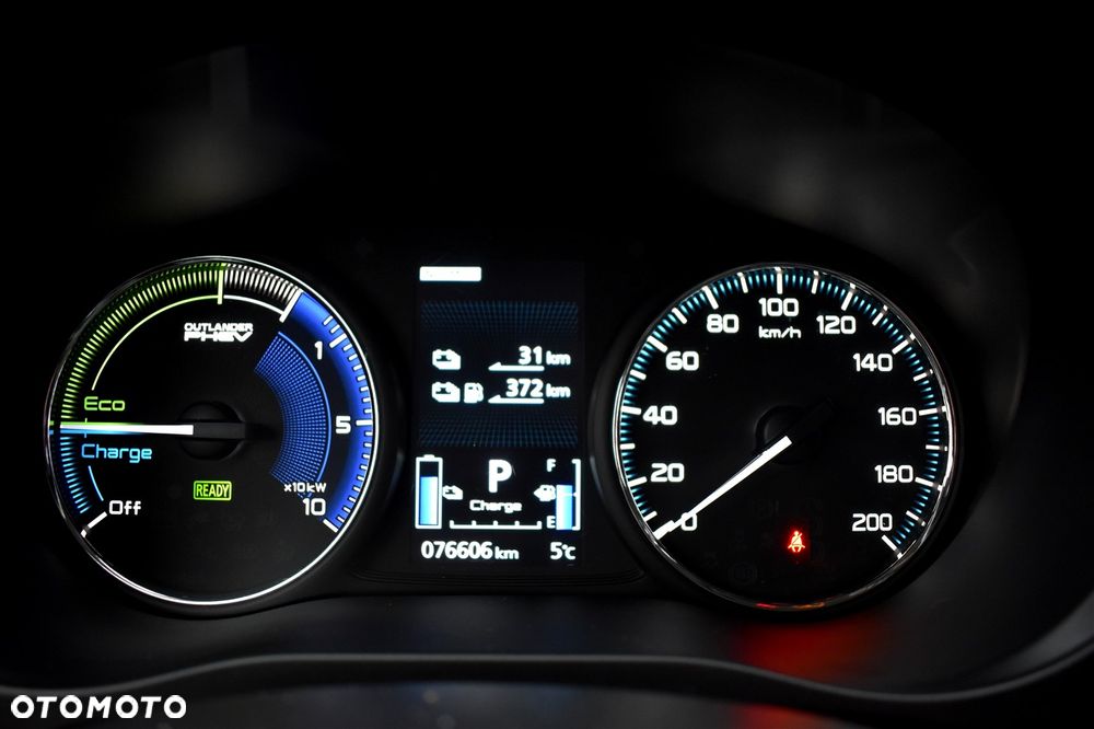 Mitsubishi Outlander Intense + - 38