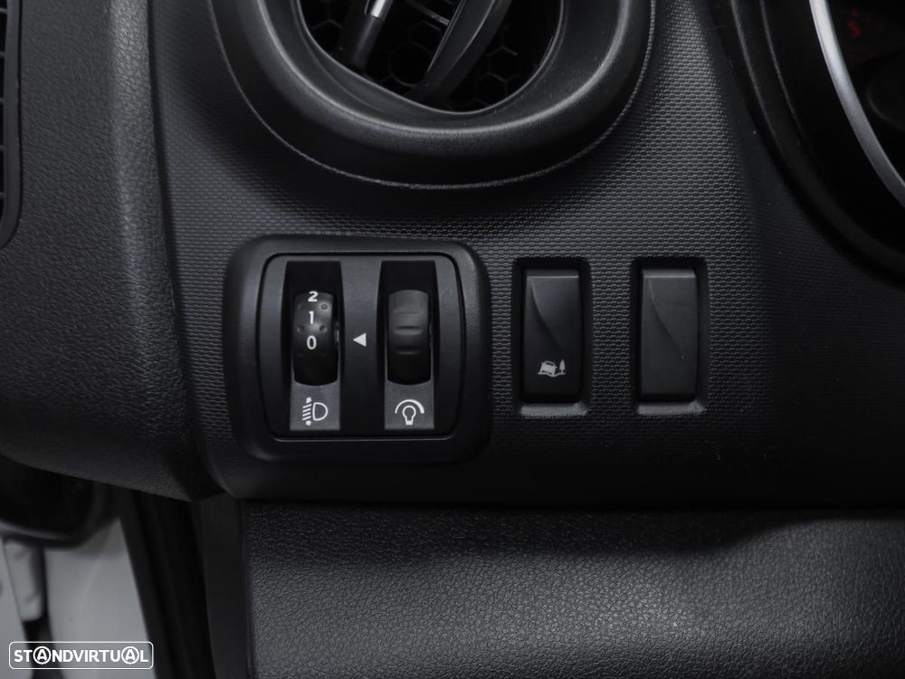 Renault Trafic 2.0 dCi L1H1 c/frio c/iva - 14