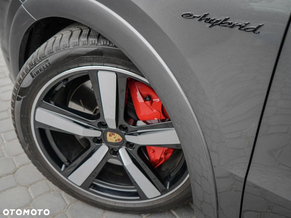 Porsche Cayenne Turbo S E-Hybrid - 9