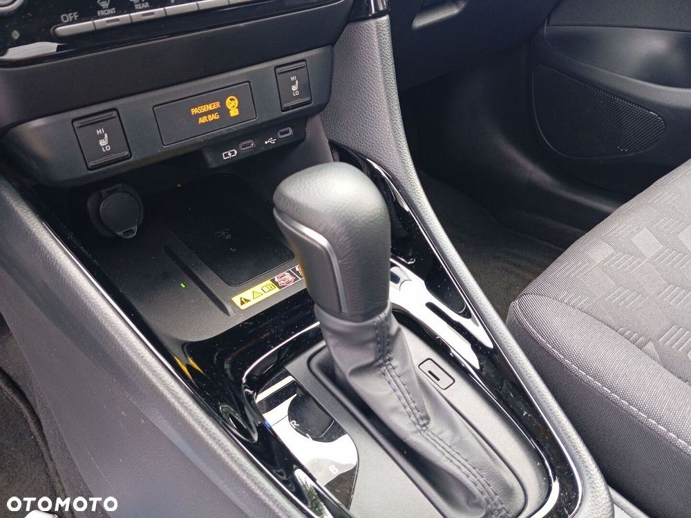 Toyota Yaris Hybrid 1.5 Style - 22