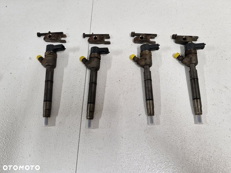 KIA CEED 2 II I30 2 II 1.6 CRDI WTRYSKIWACZ WTRYSK PALIWA 33800-2A900 0445110320 - 1