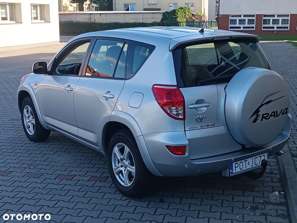 Toyota RAV4 2.2 D-CAT 4x4 Sol - 11