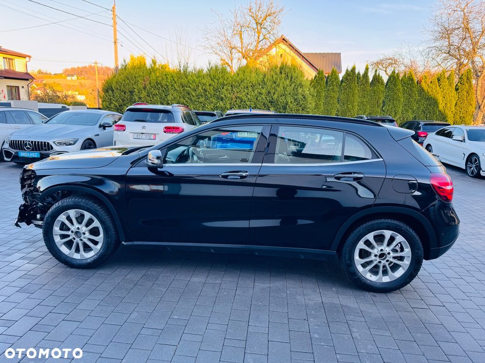 Mercedes-Benz GLA 200 7G-DCT UrbanStyle Edition - 7