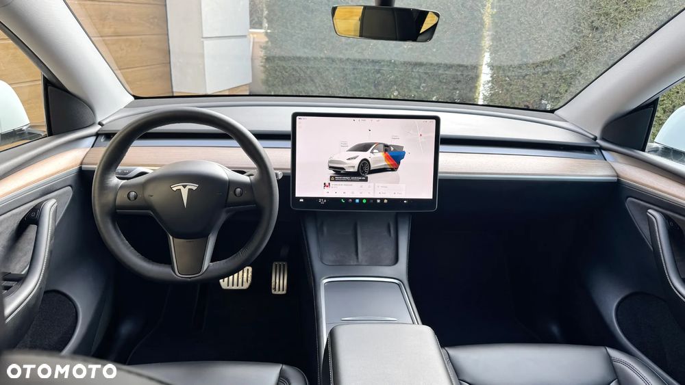 Tesla Y Performance AWD - 22