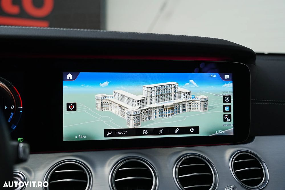 Mercedes-Benz E 300 9G-TRONIC AMG Line - 24