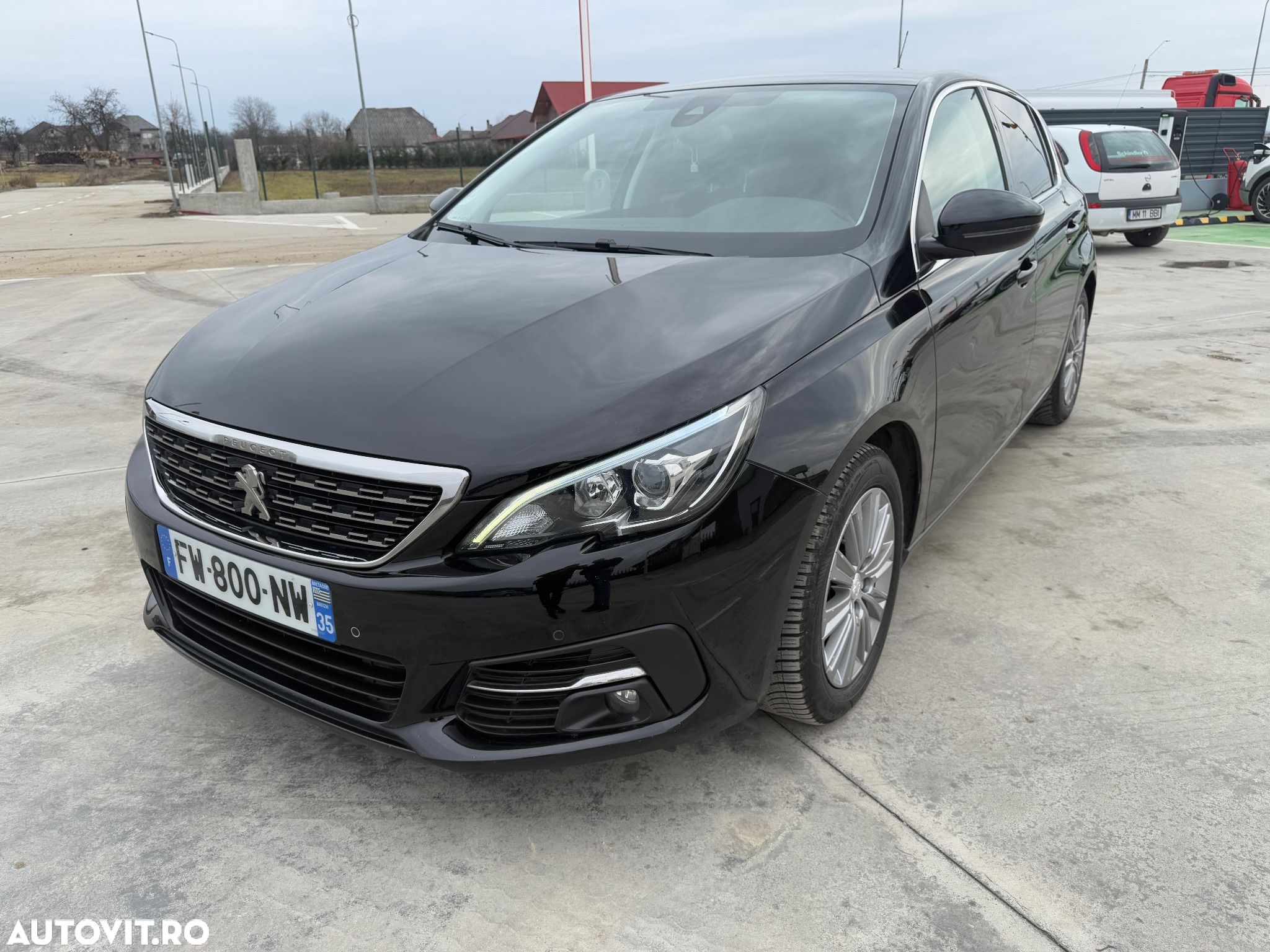 Peugeot 308 1.5L BlueHDI 130 S&S EAT8 Style - 1