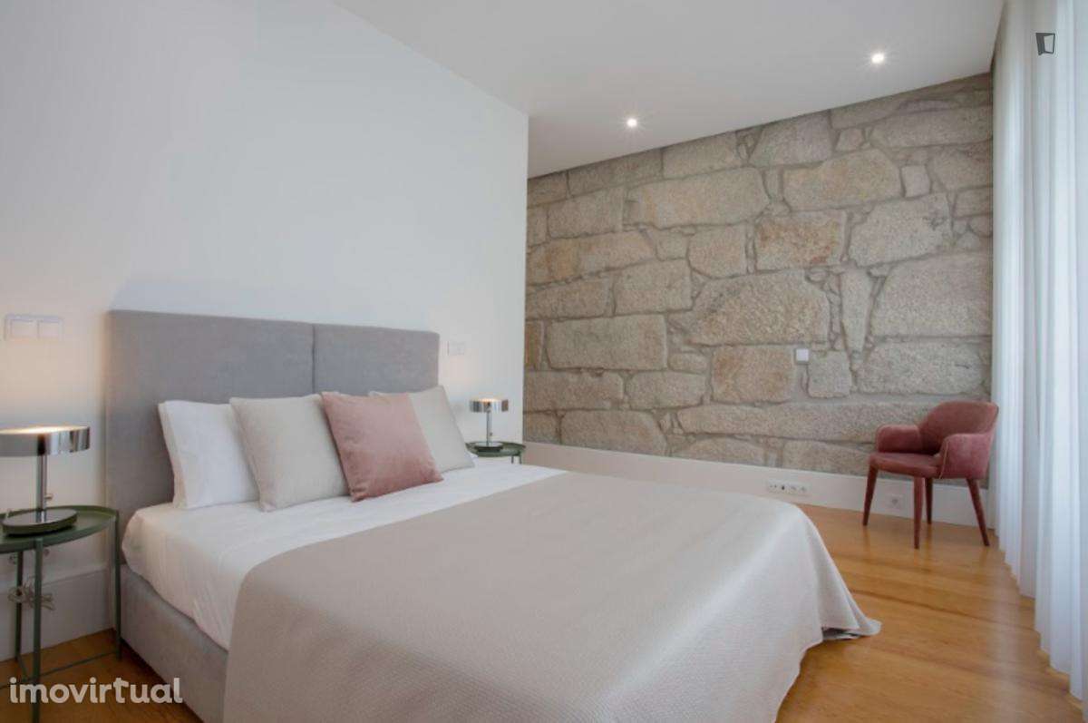 Apartamento com 2 quartos - localizado em Cedofeita Porto - Grande imagem: 2/19